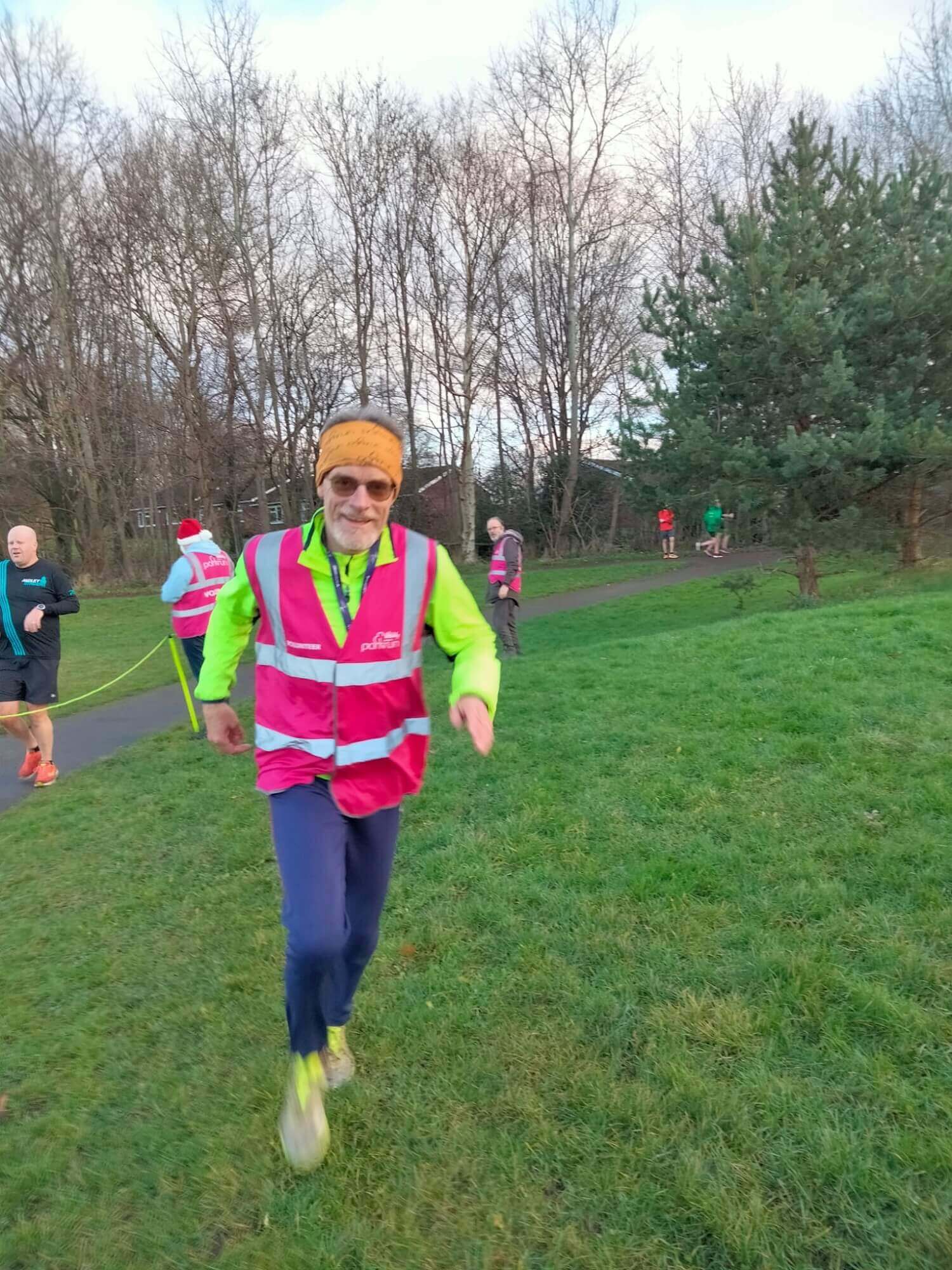 Sustainable Exercise Partnership - Wammy parkrun with Adri running as volunteers with other volunteers in background